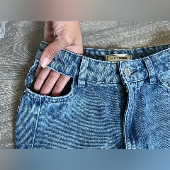 PIMKIE High Waisted Slouchy Cut Out Mom Jeans in Light Blue Size S - Picture 11 of 16